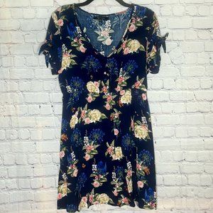 New Look Juniors Floral Summer Dress – Navy Blue with Pink & Cream Flowers (L)